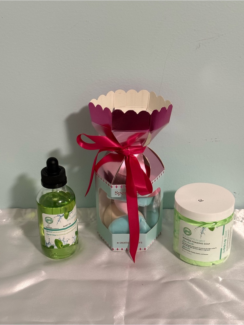 Aminnah Bundle includes “eucalyptus mint” body oil & whipped foaming soap! - Picture 6 of 6